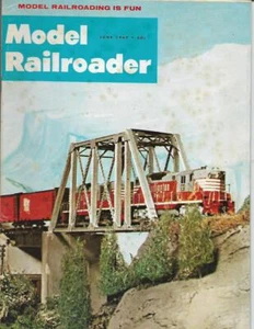 Modelo de ferrocarril - junio de 1969 (modelo de ferrocarril es divertido) cargador de tren identificación: 33568 - Imagen 1 de 2