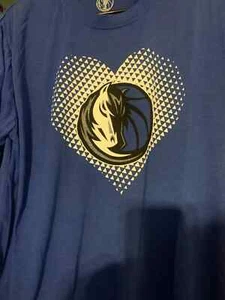 Camisa Dallas Mavericks XL We’re All In This Together Mavs camiseta rara buen estado - Imagen 1 de 3