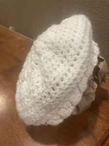 Crochet hat womens 91/2 inches across white country cottage granny core beret - Picture 1 of 5