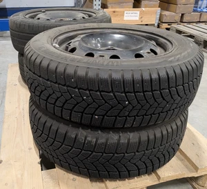 2 Winterreifen Firestone Winterhawk 3 185/60 R15 84T + 4 Felgen 6Jx 15H2 ET38 - Bild 1 von 6