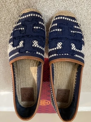 Alpargata para mujer Tory Burch con logotipo tejido algodón/lona, azul/bronceado, talla 8,5 M Foto 1 de 4