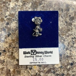 Vintage Disney Sterlingsilber 3D Minnie Mouse Charm für ein Bettelarmband Neu aus altem Lagerbestand - Bild 1 von 6