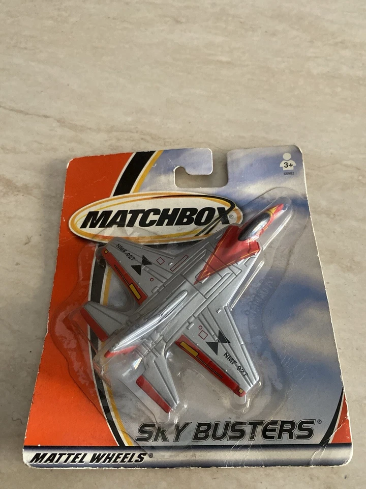 Aereo Matchbox Sky Busters die cast NMF-927 nuovo in blister 2001 da collezione - Immagine 1 di 4