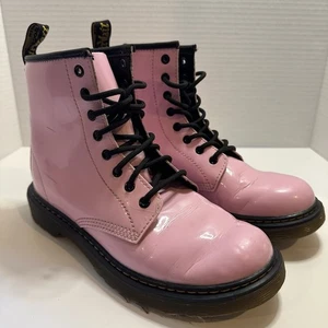 DR DOC MARTENS Niñas Rosa Botas Zapato 26601J Charol Juvenil Talla 4M EE. UU. 5 L - Imagen 1 de 10