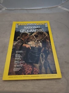 National Geographic May 1978 Outback Robyn Davidson Camel Mexico Hawaiian Tulip - Picture 1 of 1