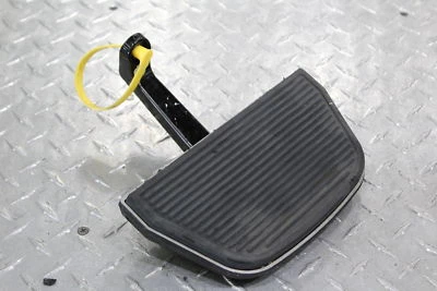 2006 HARLEY-DAVIDSON ROAD GLIDE EFI FLTRI REAR PASSENGER FOOT STEP PEG - Image 1 of 4
