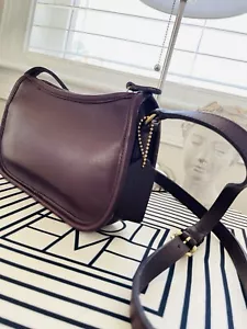 Vintage Coach Leder Wendie Swinger Umhängetasche #9031 Mahagoni Braun Messing Kleine Tasche - Bild 1 von 9