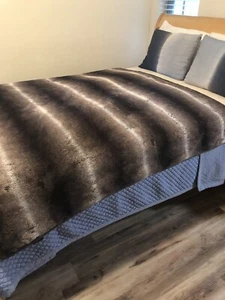 Mon Chateau Thick Luxe Faux Fur Throw Blanket Reversible Soft Stripes 60x70” - Picture 1 of 10