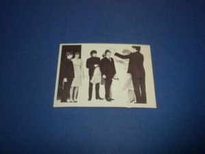 THE BEATLES - A HARD DAY'S NIGHT card #9 Topps 1964 U.S.A. vintage/original