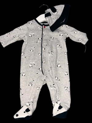 Little Me Pijama con Pies de Bebé con Sombrero Estampado Dálmata Gris - Nuevo con Etiquetas - Recién Nacido Foto 1 de 2