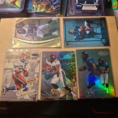 1998 Flair Showcase Grace #22 Fred Taylor + Ultra gold, topps gold label + 2 RC - Image 1 of 4