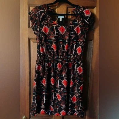 Mini Vestido Geométrico Silence + Noise Negro y Rojo Foto 1 de 4