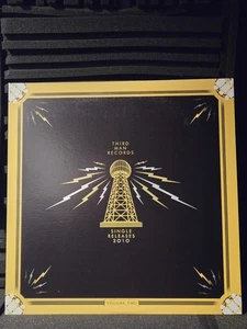 Third Man Records Singles Compilation 2010 Vol 2 LP Jack White Dead Weather - Picture 1 of 8