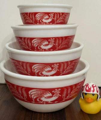 Conjunto de 4 tigelas de mistura de vidro leitoso platonita banda galo vermelho Hazel Atlas - Imagem 1 de 4