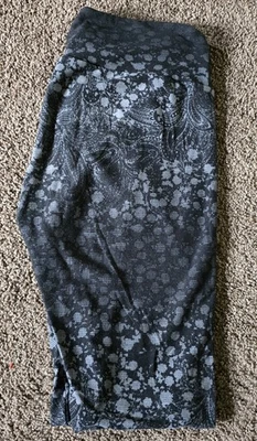 Леггинсы LuLaRoe OS один размер черные серые пиксельные пейсли эластичные мягкая вязка НОВЫЕ - Изображение 1 из 3