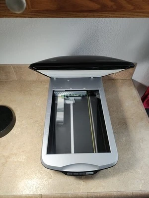 Epson Perfection V500 Photo Scanner No Power Cable Unit Only UNTESTED - Image 1 of 4