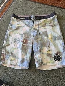 Herren SALTY CREW Boardshorts Badehose Gr. 34 - Bild 1 von 3