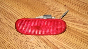 98-05 VW BEETLE REAR SIDE MARKER LIGHT RH OEM PASSENGER - Picture 1 of 1
