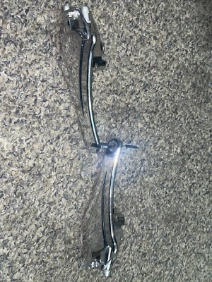 Clavijas de pasajero ajustables Kuryakyn Foto 1 de 2