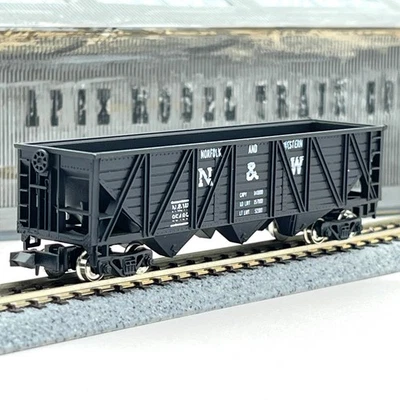 Con-Cor 1661H Norfolk Western 3 Bay Outer Brace Wood Hopper N&W 95489 N Scale - Image 1 of 4