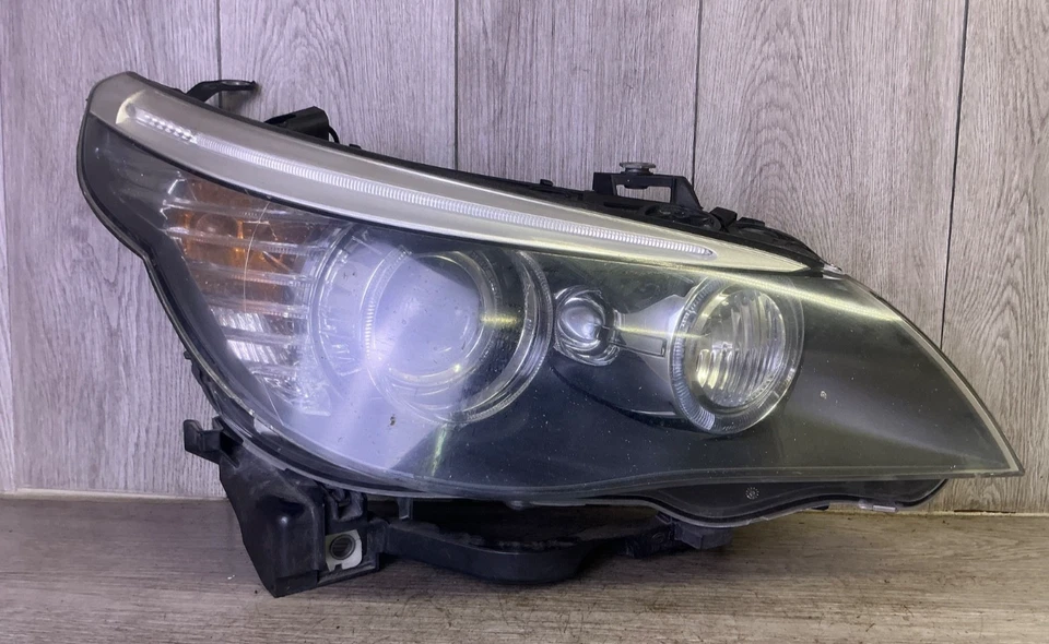 # 2008-2010 BMW 528i 535i 550i M5 (E60) FARO ADAPTABLE LADO PASAJERO DERECHO OEM Foto 1 de 4
