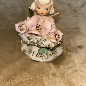 Vintage Lefton Angel "February" Violet Amethyst #489 Figurine - Picture 1 of 7