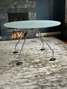 Tecno Nomos ROUND Table 120cm by Norman Foster - Picture 1 of 12