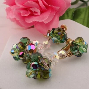 Orecchini Vintage Vendome Sfumature di Verde AB Cristallo Pendente a Grappolo Clip Indietro - Foto 1 di 6