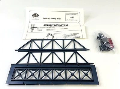 Model Power Operating Blinking Bridge 9”  Nice addition to any layout Holidays - Image 1 of 3