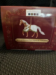 Die Spur der bemalten Ponys 2023 Spirit of Christmas Past Ornament 4" Neu in OVP - Bild 1 von 9