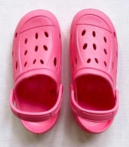 NEW Unisex Pink Croc Style Sandals - Picture 1 of 5