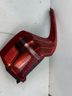 Luz trasera LED OEM lado del conductor izquierda Volvo XC90 2016-2022 *pequeño chip* Foto 1 de 4