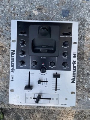 Numark IM1 2-Channel Mixer with iPod 30-Pin Dock and RCA Line-In NDX 200 - Image 1 of 4
