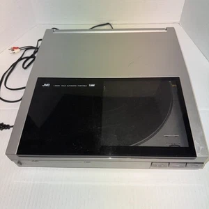 Giradischi JVC L-E600 completamente automatico - non testato - si accende SOLO RICAMBI O RIPARAZIONE - Foto 1 di 3