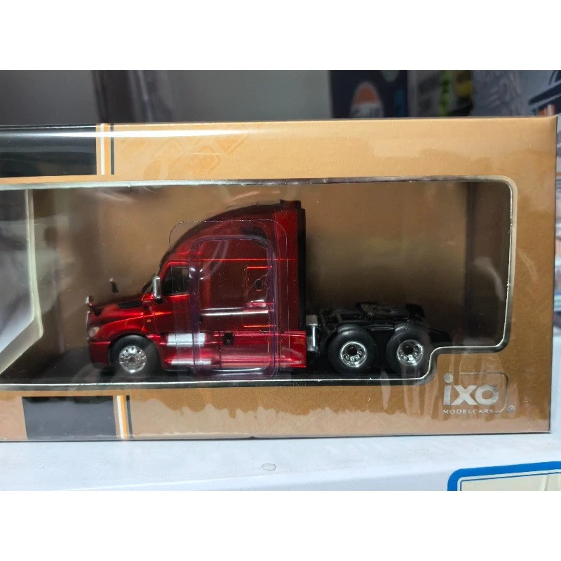 IXO 1:64 2018 Freightliner Cascadia 64tro138 Chrome Red Truck Cab Car - Image 1 of 4