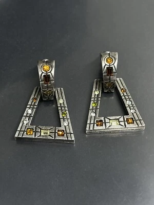 Pendientes colgantes de colección firmados por Patricia Locke con cristales de Swarovski en tono plateado Foto 1 de 4