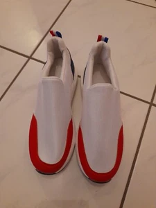 NEU: Sehr leichte Slipper / Sneaker Größe 39 - Bild 1 von 4