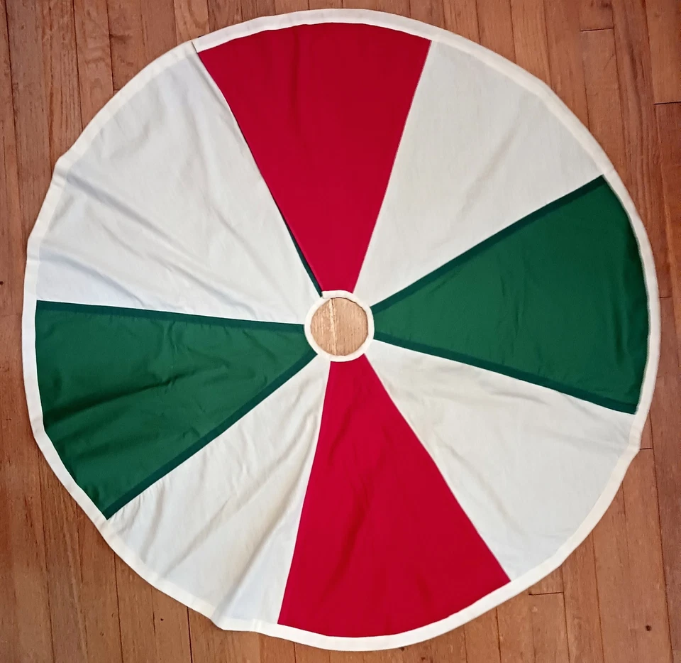 Homemade Tree Skirt Red White and Green approx. 43 inch diameter - Image 1 of 4