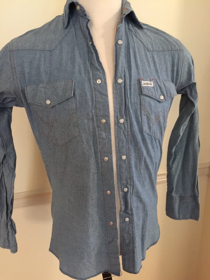 Hombres Jaguar Snap Manga Larga L/S Camisa Azul Sólido Bolsillo Algodón Occidental Pequeña Usada en Excelente Condición Foto 1 de 4