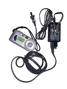 Sony Digital Camera Cybershot DSC-P10 5.0MP Silver Tested - Picture 1 of 7