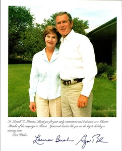 President George Bush & First Lady Laura Bush signed photo 8 x 10 - Picture 1 of 2