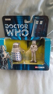 Set giocattolo vintage Corgi TY96103 Doctor Who Dalek Cyberman pressofuso figure in scatola - Foto 1 di 5