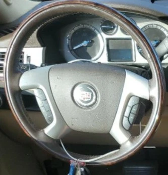 2013-2014 Cadillac Escalade LH Driver Steering Wheel Airbag OEM - Image 1 of 3