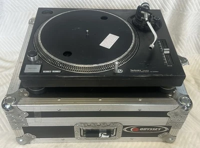 Technics SL1210MK2 Direct Drive DJ Turntable + Hard Case - Image 1 of 4