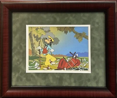 Foto litográfica enmarcada de Walt Disney Goofy Golf 17x14 mate en gamuza verde Foto 1 de 4