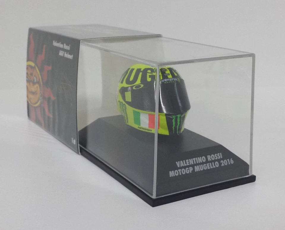 MINICHAMPS VALENTINO ROSSI MODELLINO DIECAST CASCO AGV 1/8 MOTOGP MUGELLO 2016 - Immagine 1 di 3