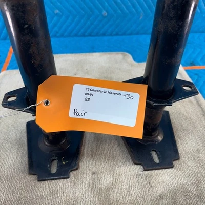 Juego de amortiguadores de parachoques trasero Chrysler Maserati 1989-1991 OEM Foto 1 de 4