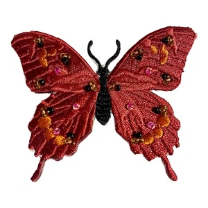 PLANCHA MARIPOSA EN PARCHE BORDADO CON HERMOSAS CUENTAS!  Rosa/rojo ¡Tan bonito! - Imagen 1 de 5