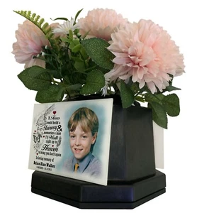 Jarrón de flores conmemorativo maceta, tumba personalizada/jardín tributo. - Imagen 1 de 14