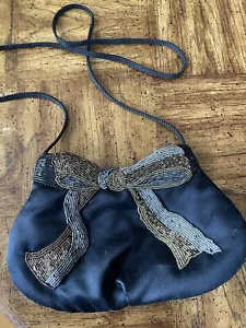 Borsa da sera vintage LaRegale nera sat borsa in raso con fiocco di perline design ballo matrimonio - Foto 1 di 4